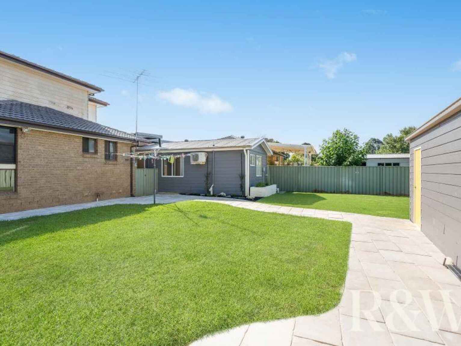 15 Daniel Parade St Clair