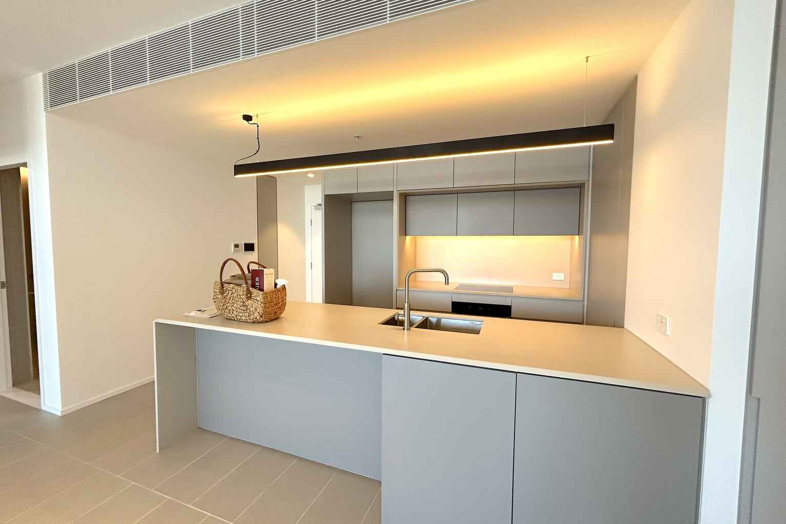 Level 10/1004/40 Solent Circuit Norwest Level 10/1004/40 Solent Circuit Norwest