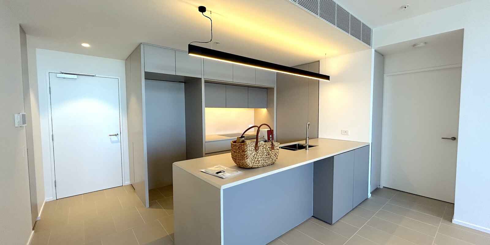 Level 10/1004/40 Solent Circuit Norwest Level 10/1004/40 Solent Circuit Norwest