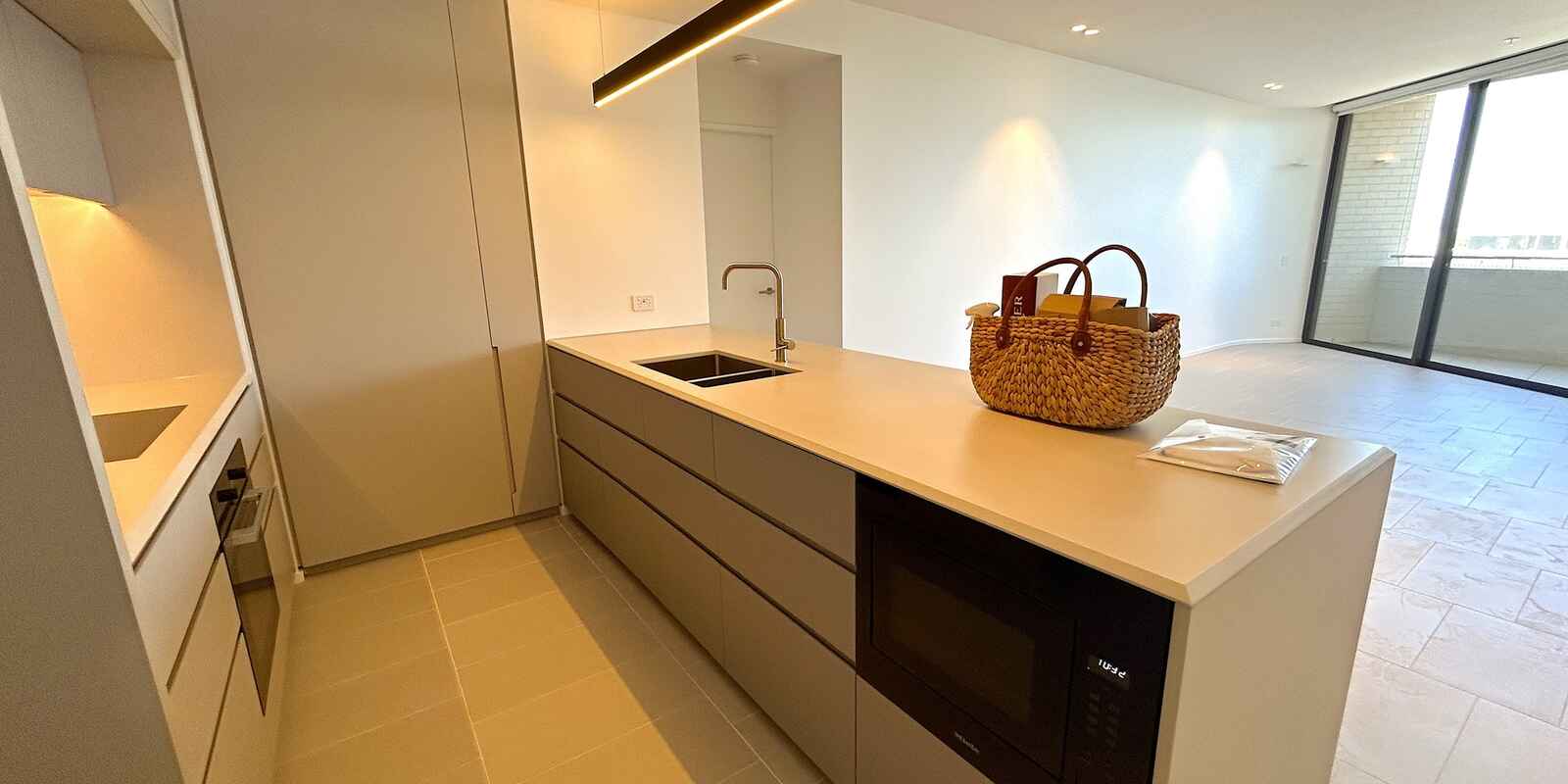 Level 10/1004/40 Solent Circuit Norwest Level 10/1004/40 Solent Circuit Norwest