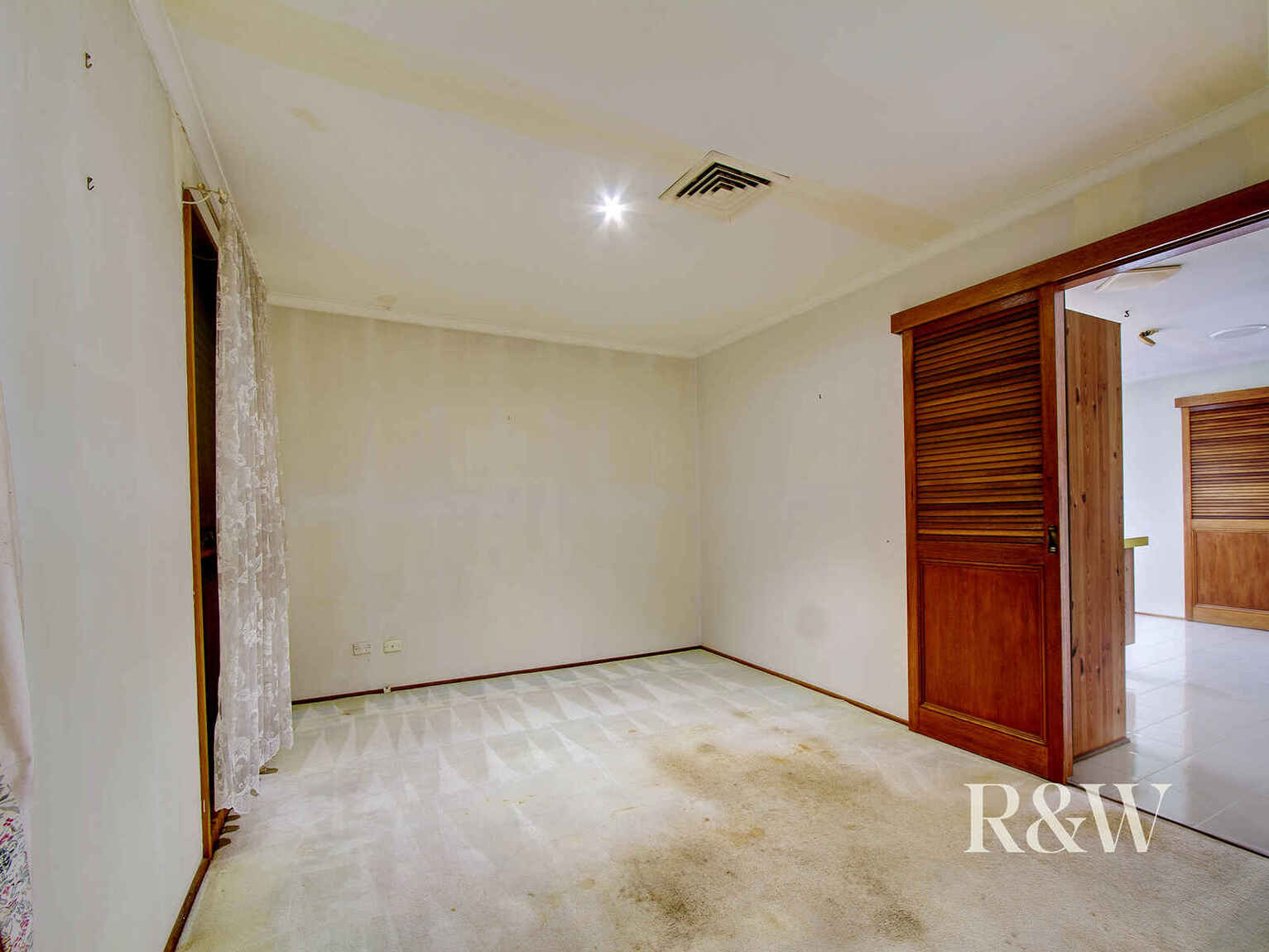 38 Garrick Road St Clair