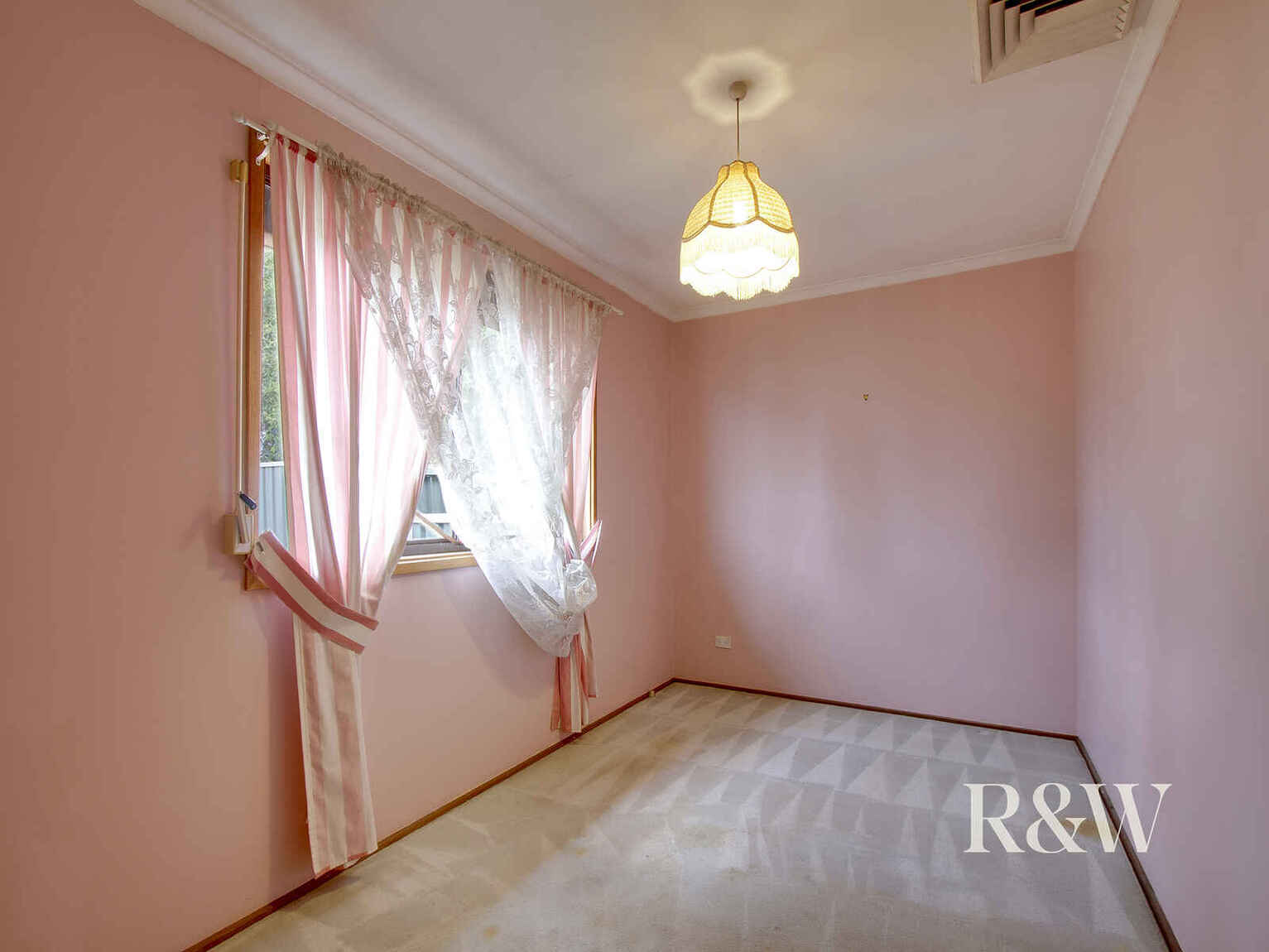 38 Garrick Road St Clair