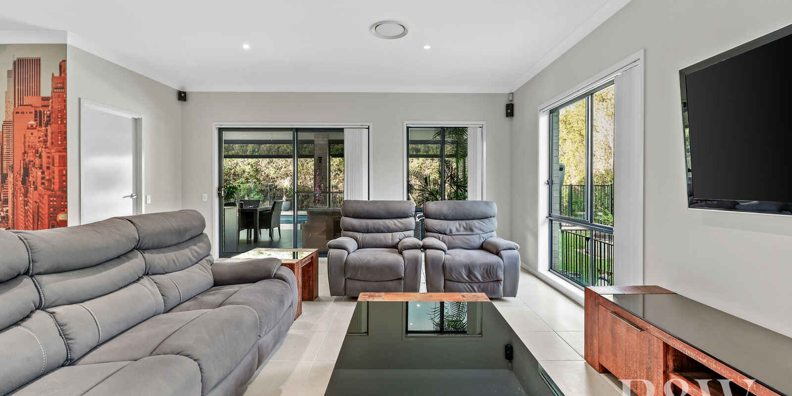 13 HORNBY STREET Wilton