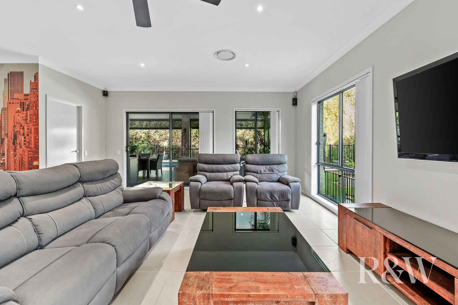 13 HORNBY STREET Wilton