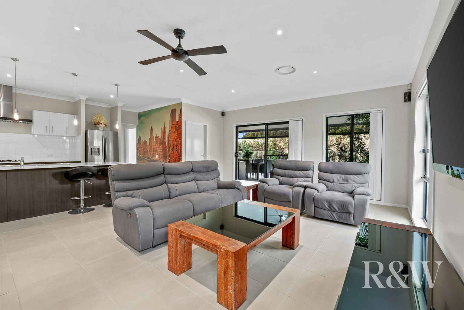 13 HORNBY STREET Wilton