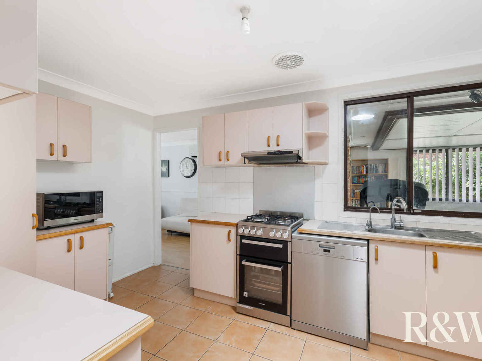 3 Salford Street St Clair