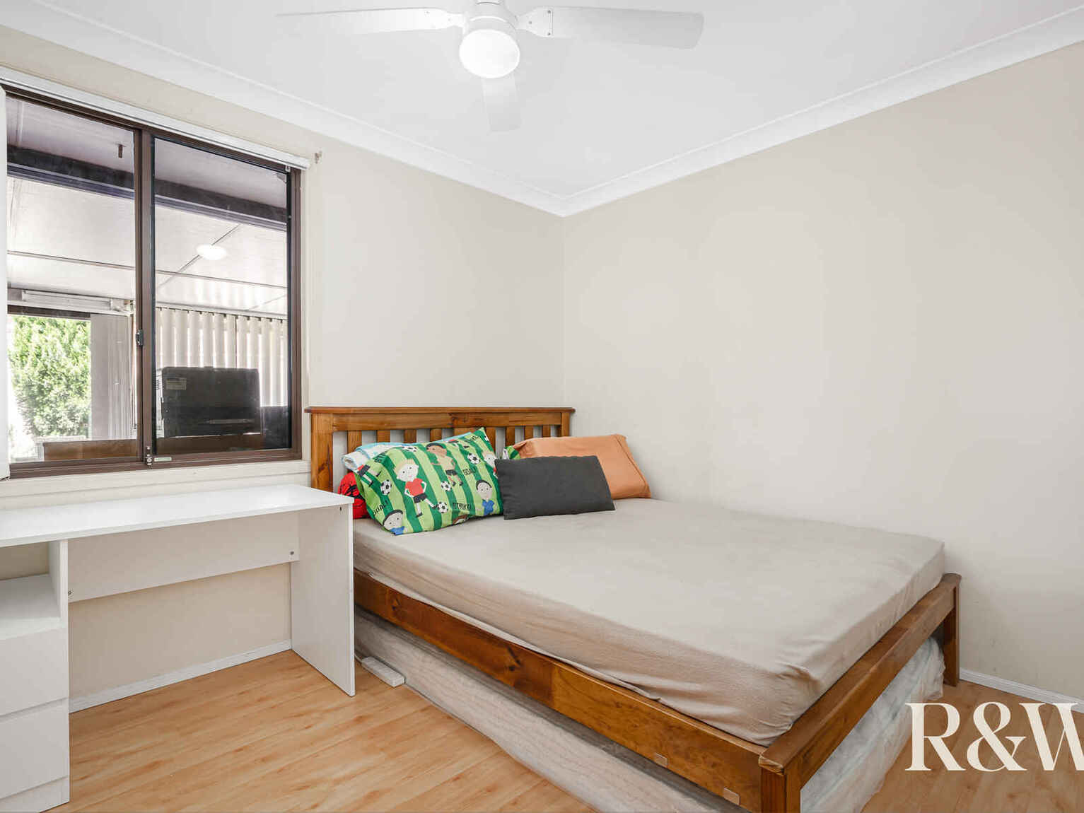 3 Salford Street St Clair