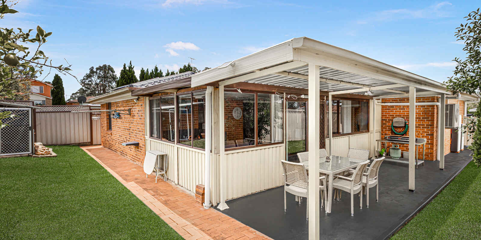 3 Salford Street St Clair