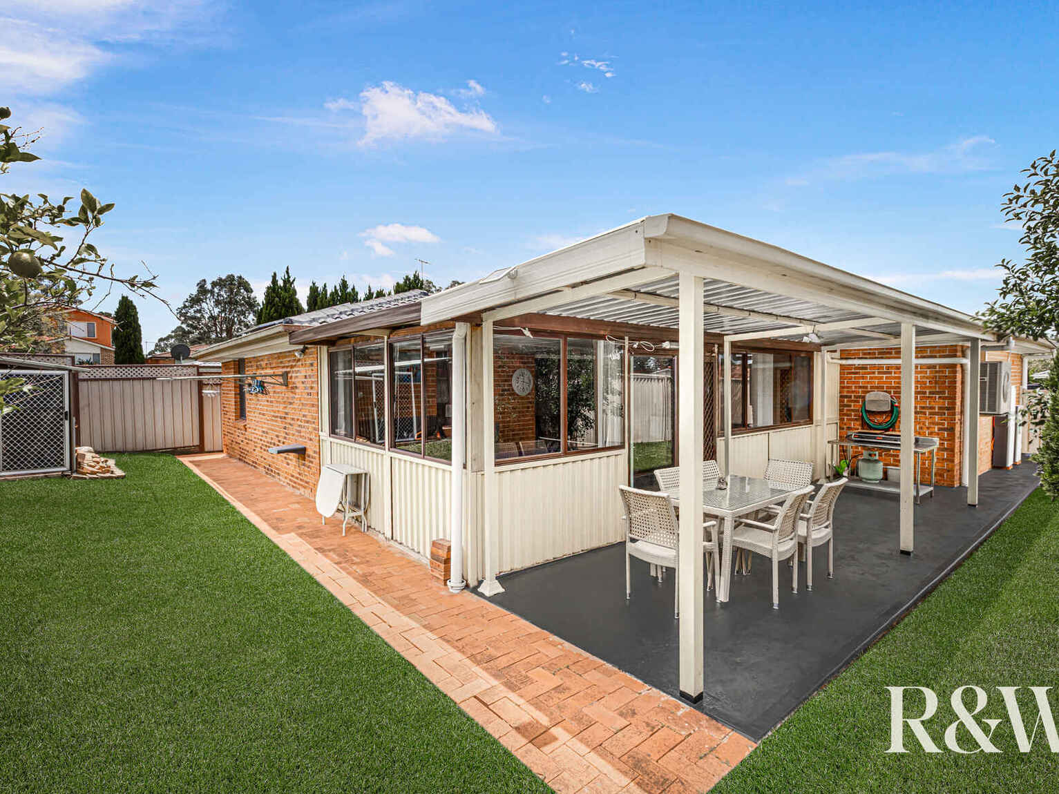 3 Salford Street St Clair