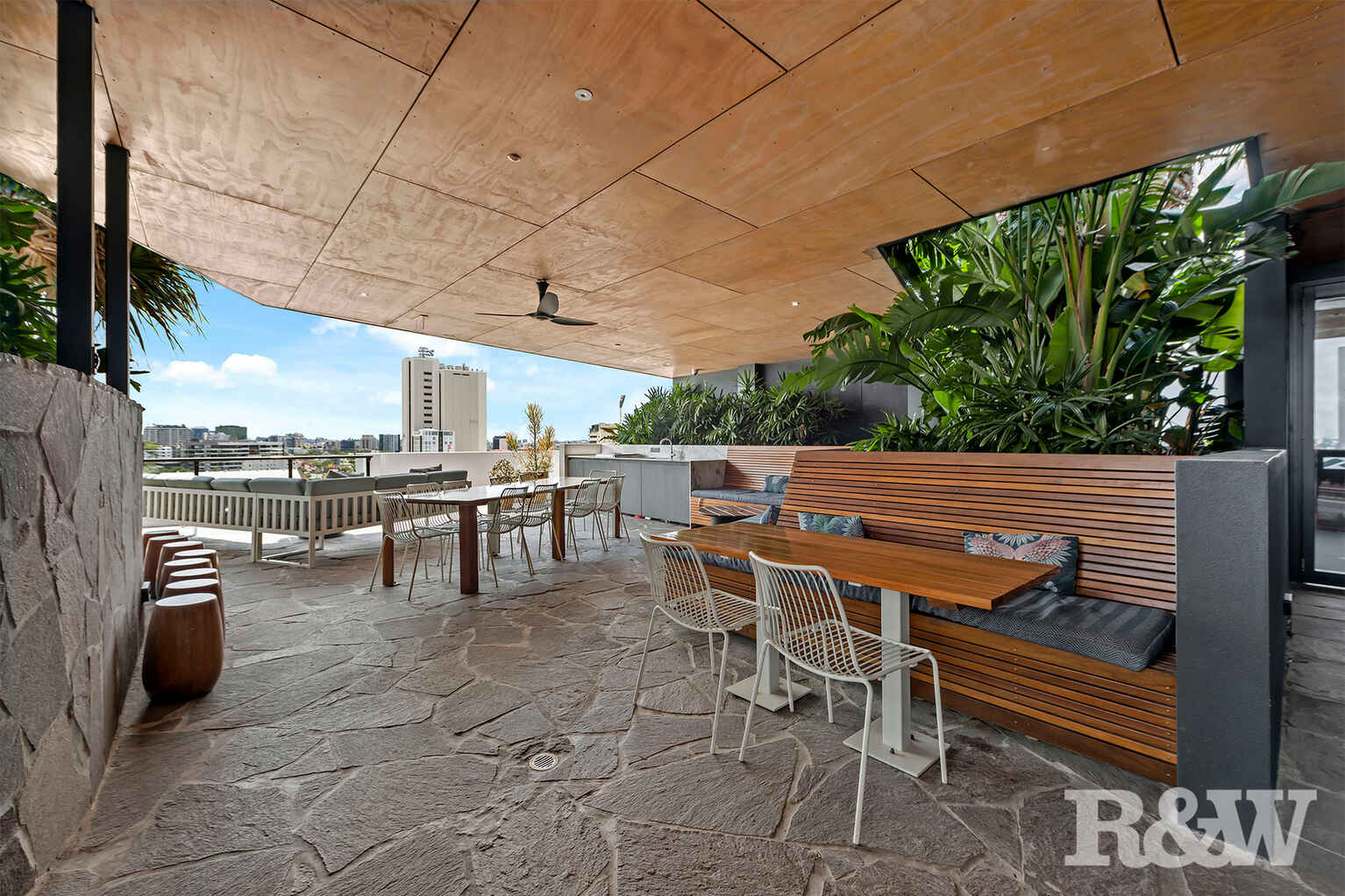 502/18 Hubert Street Woolloongabba 502/18 Hubert Street Woolloongabba