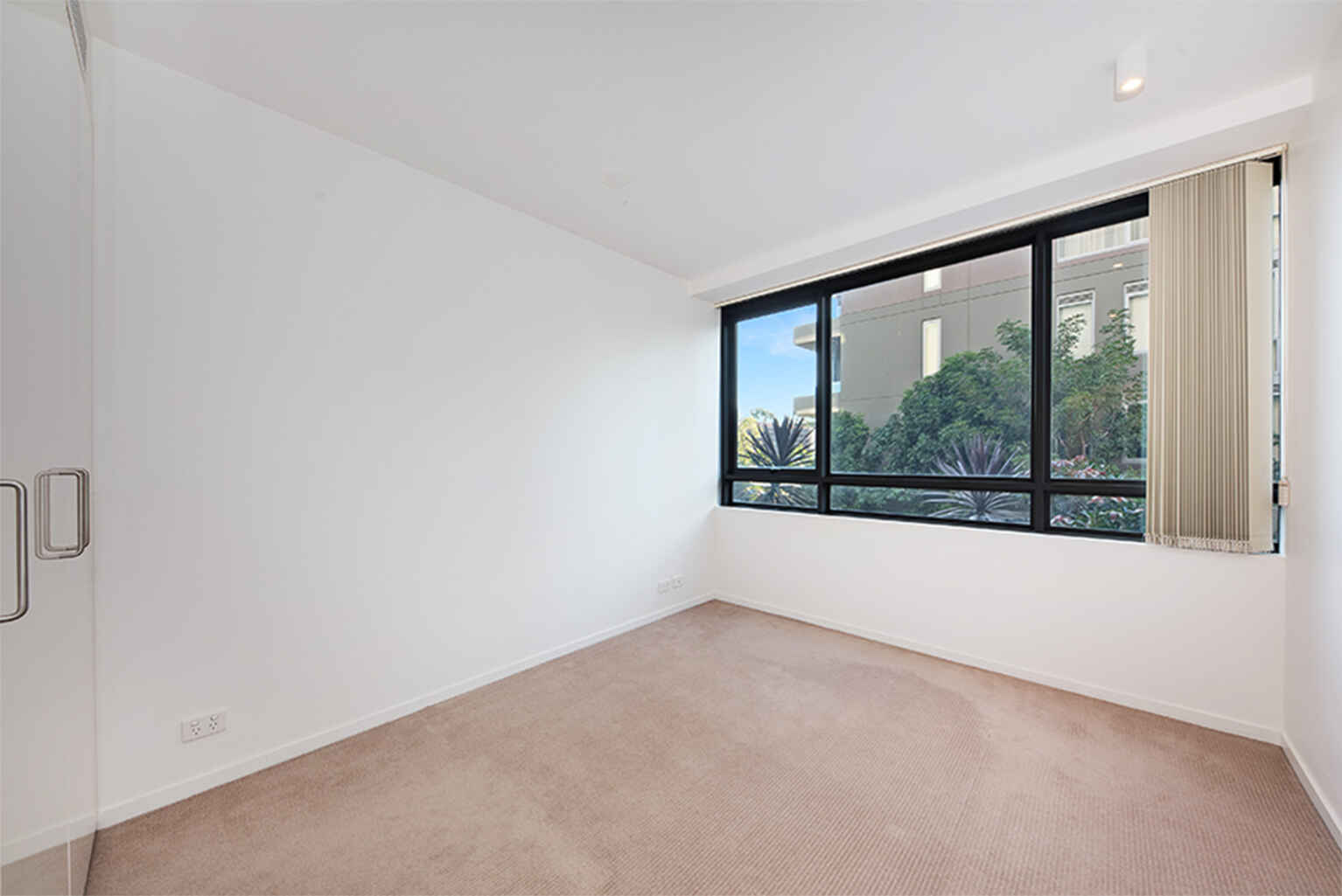 A106/2 Saunders Cl Macquarie Park