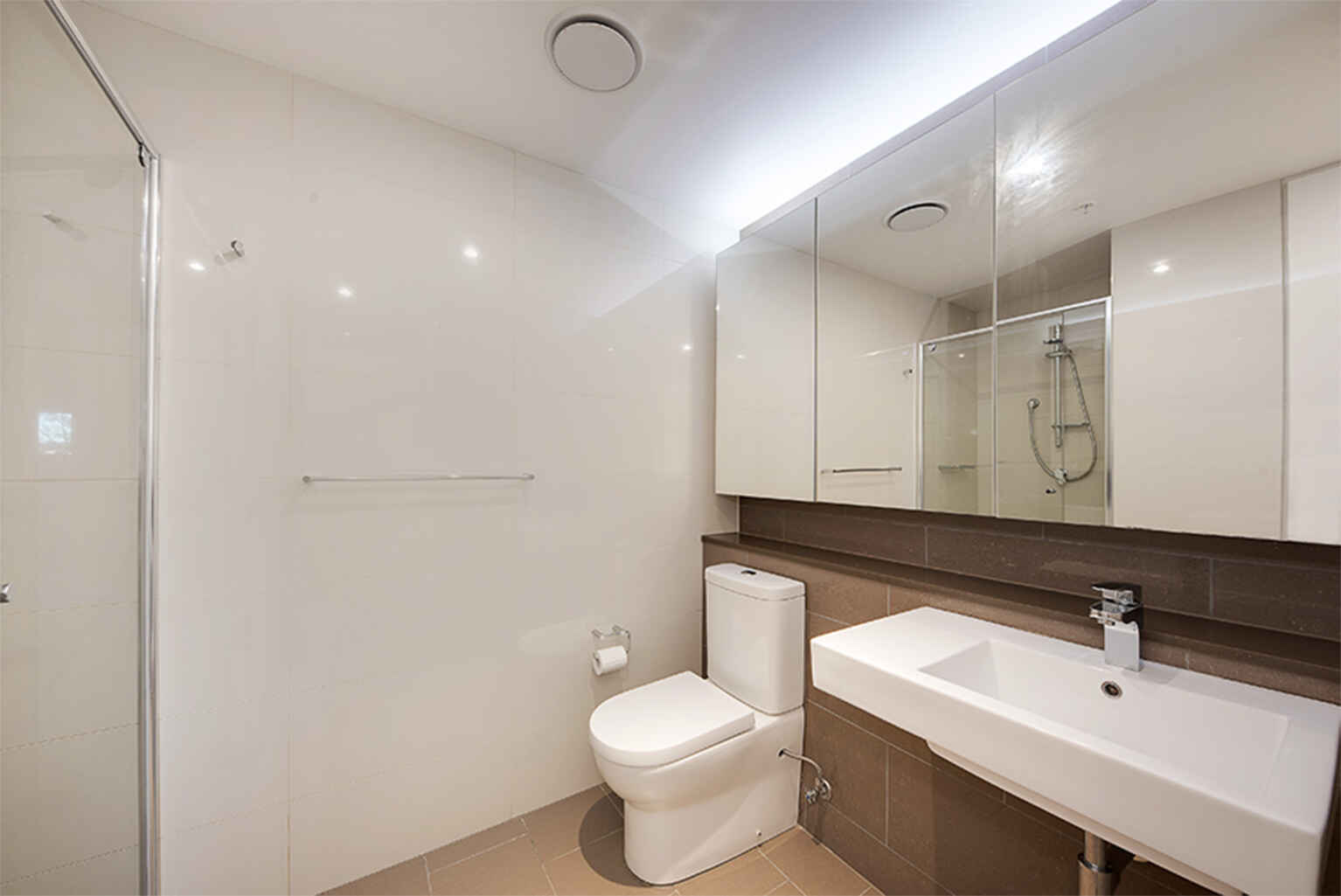 A106/2 Saunders Cl Macquarie Park