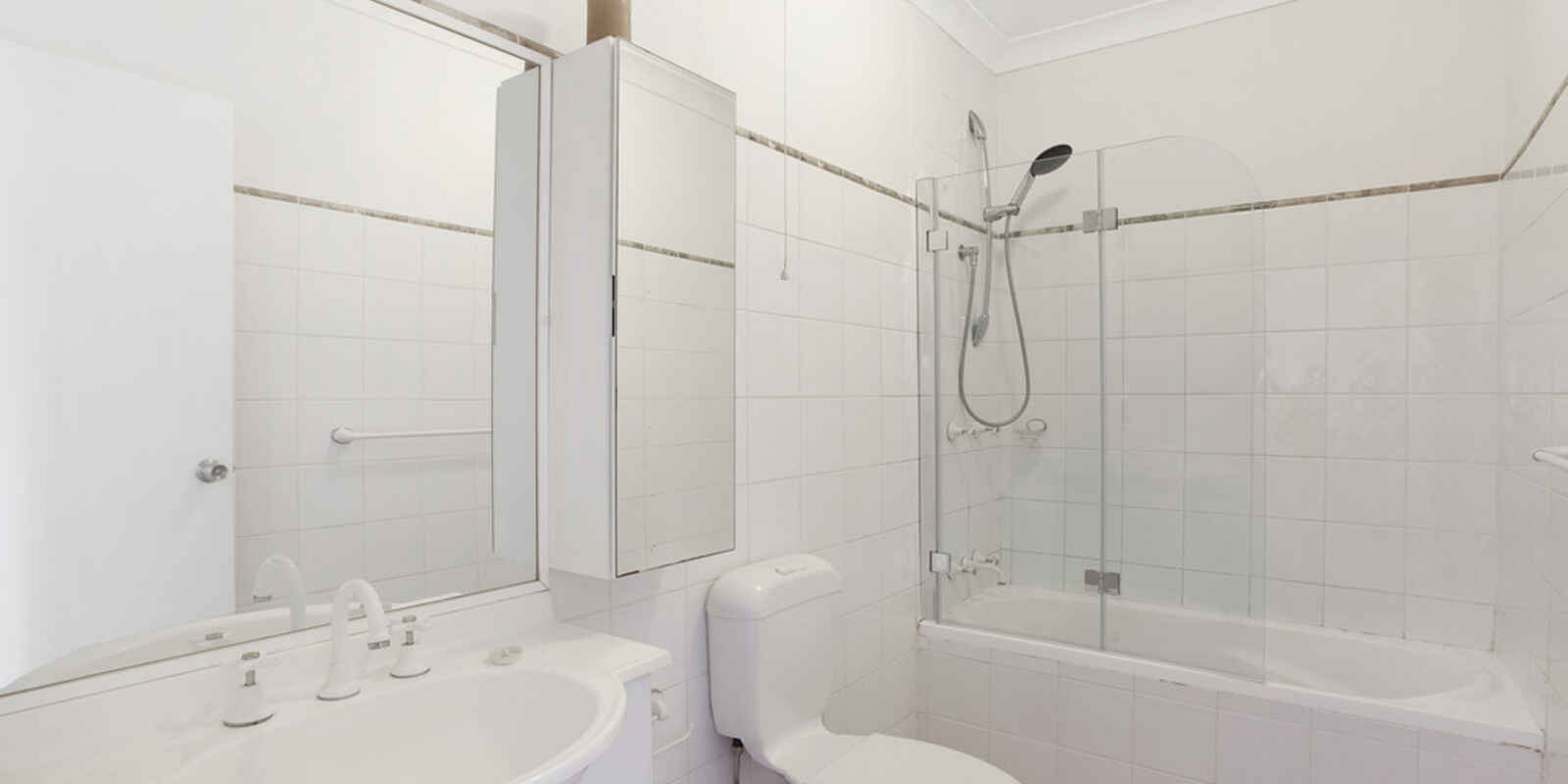 4/64 Wellington Street Waterloo