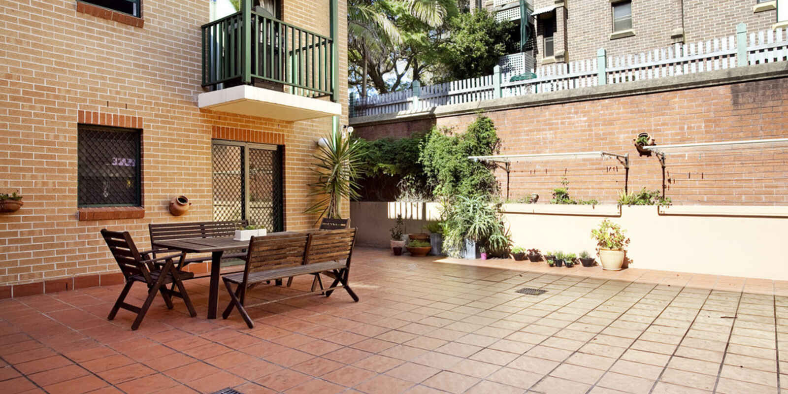 4/64 Wellington Street Waterloo