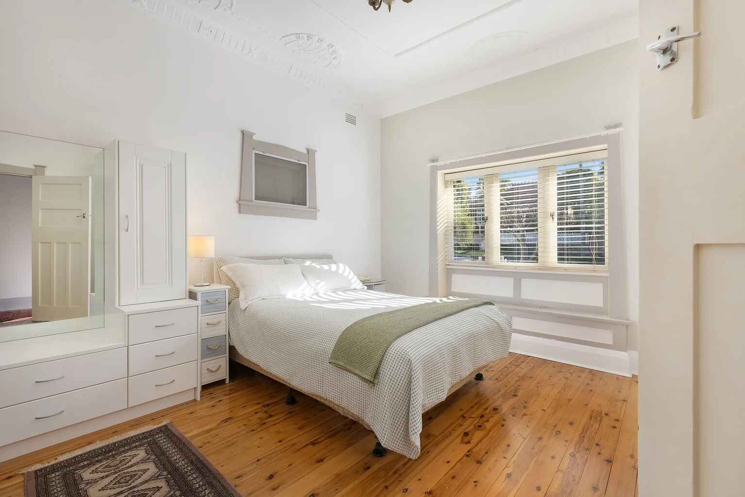 2 Merrenburn Avenue Naremburn