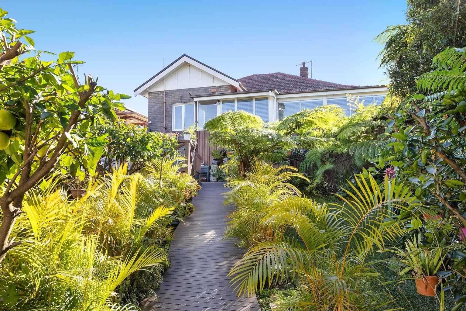 2 Merrenburn Avenue Naremburn