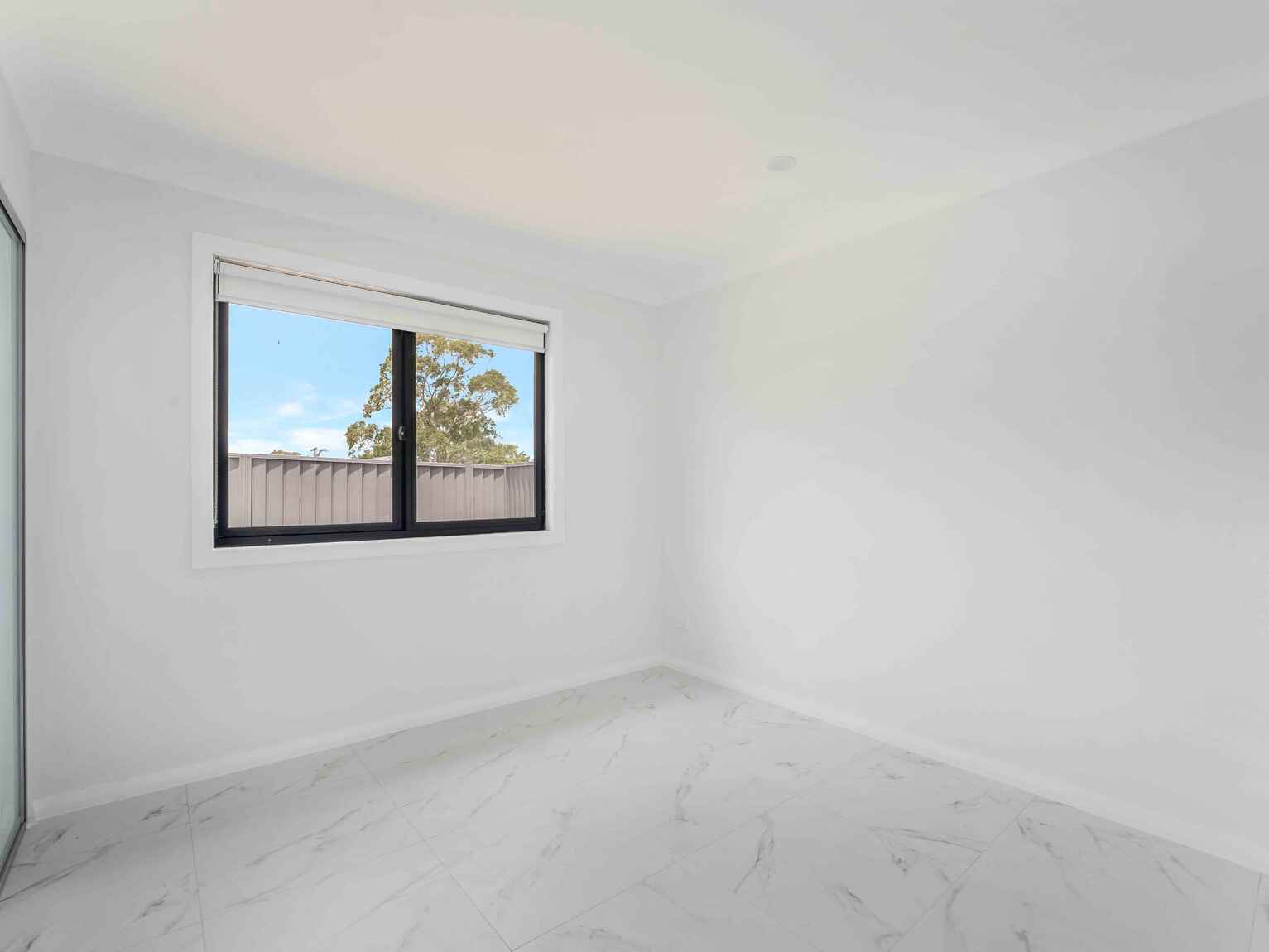 150c Hill Road Lurnea