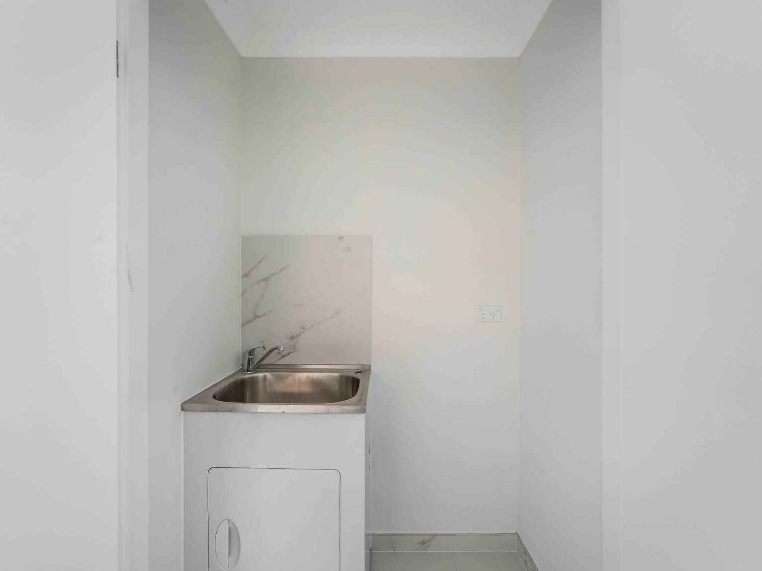 150c Hill Road Lurnea