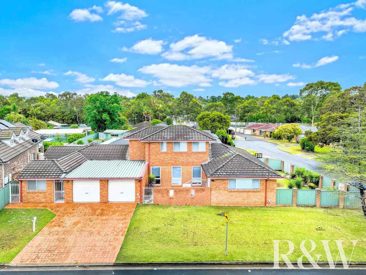 1 & 1A Chrisalex Place St Clair