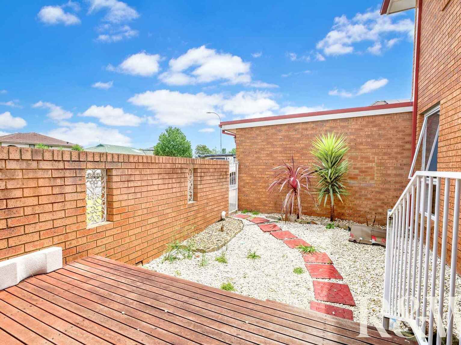 1 & 1A Chrisalex Place St Clair