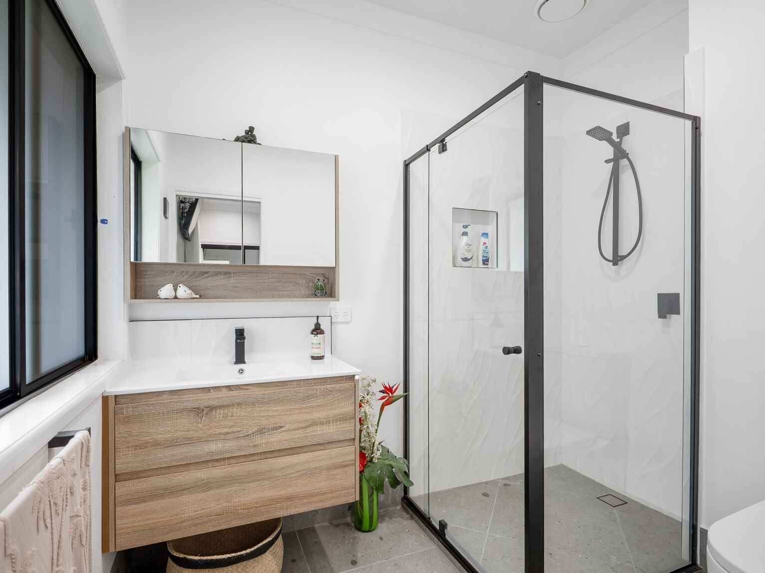 151-157 Alexandra Parade Wamuran