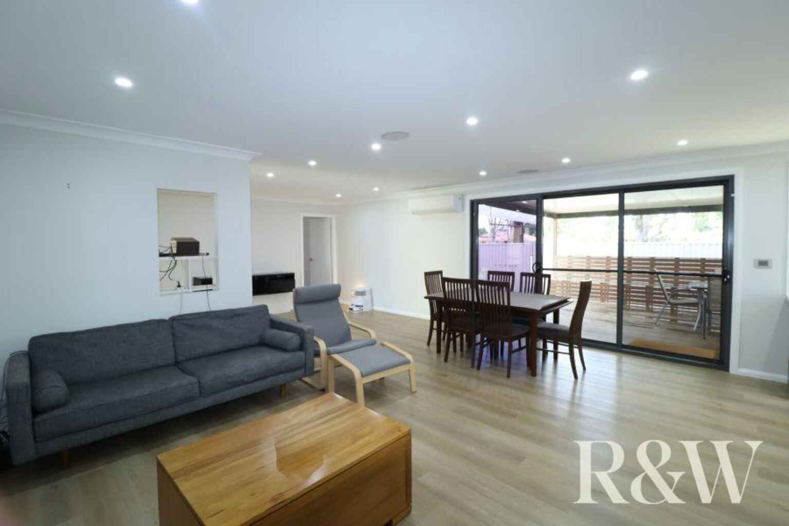 37 Madison Circuit St Clair