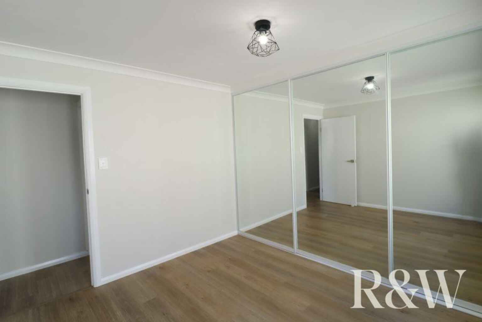 37 Madison Circuit St Clair