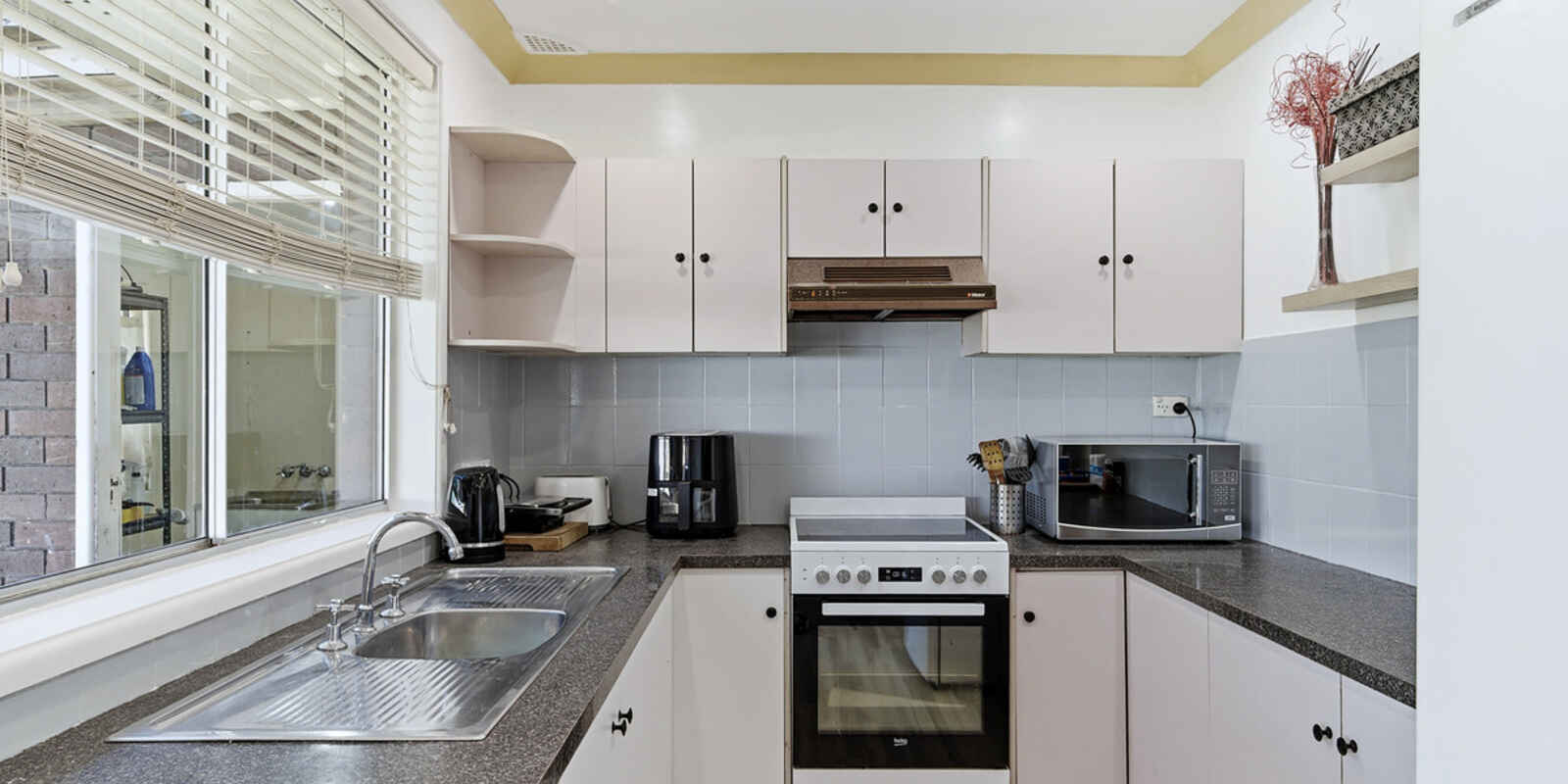 6 Ascot Street Glendale