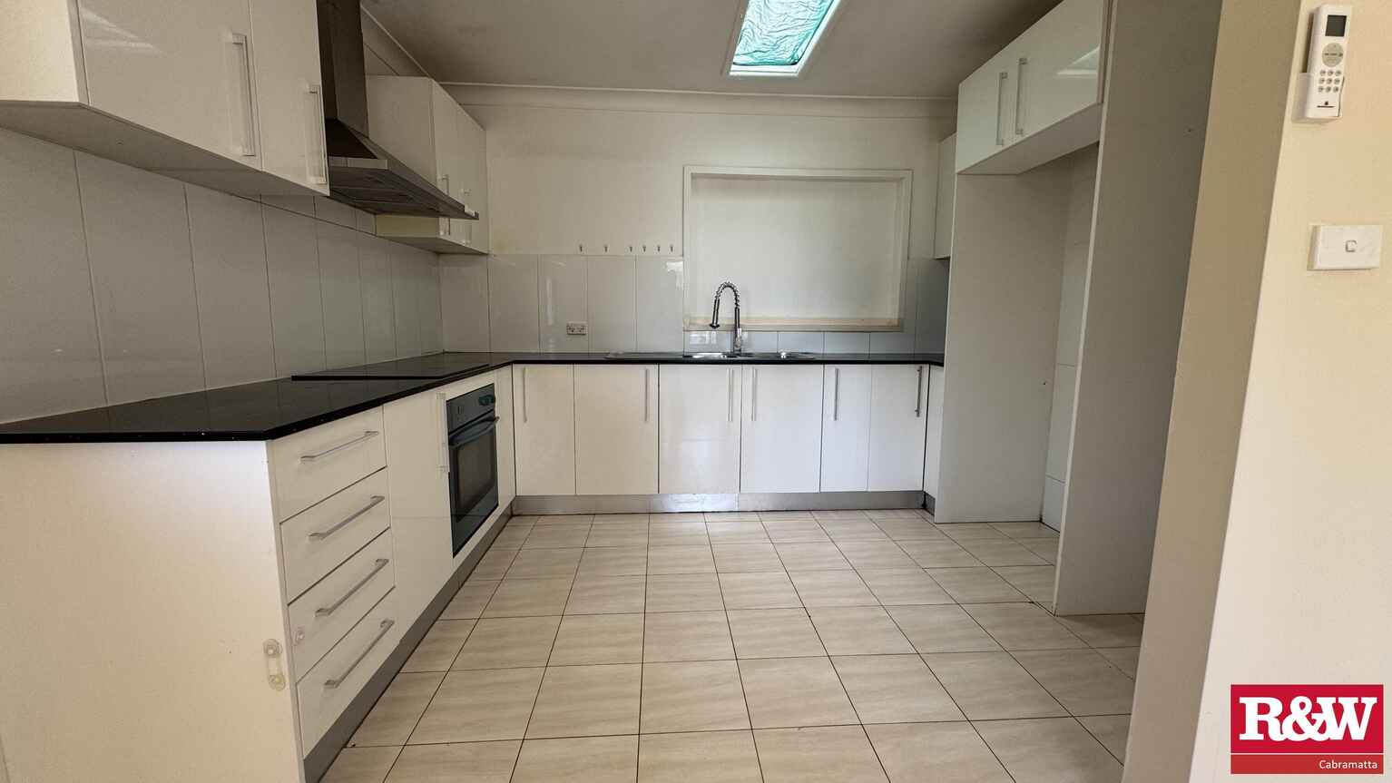 29 Kingarth Street Busby