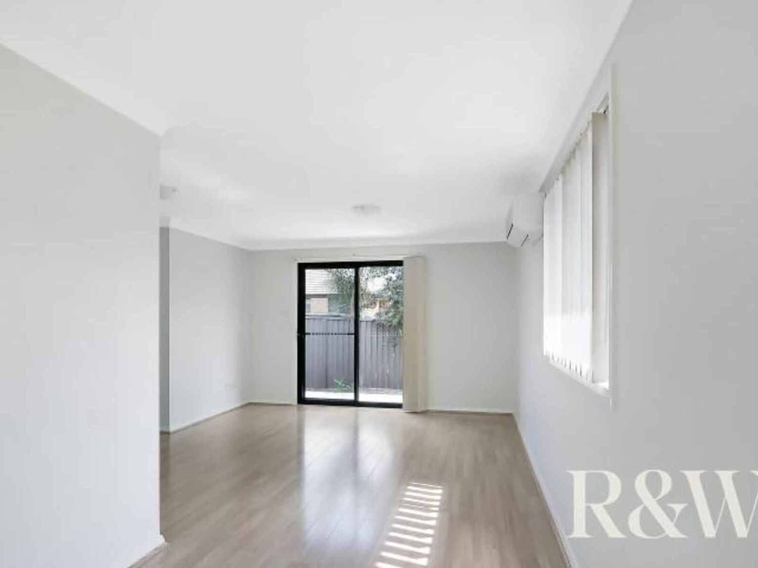 244A Banks Drive St Clair