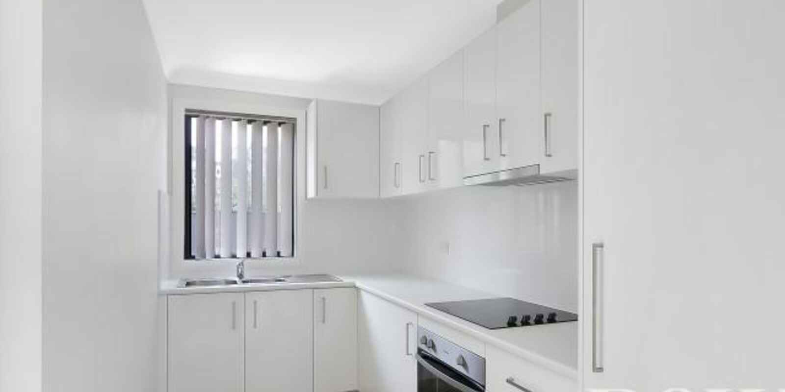 244A Banks Drive St Clair