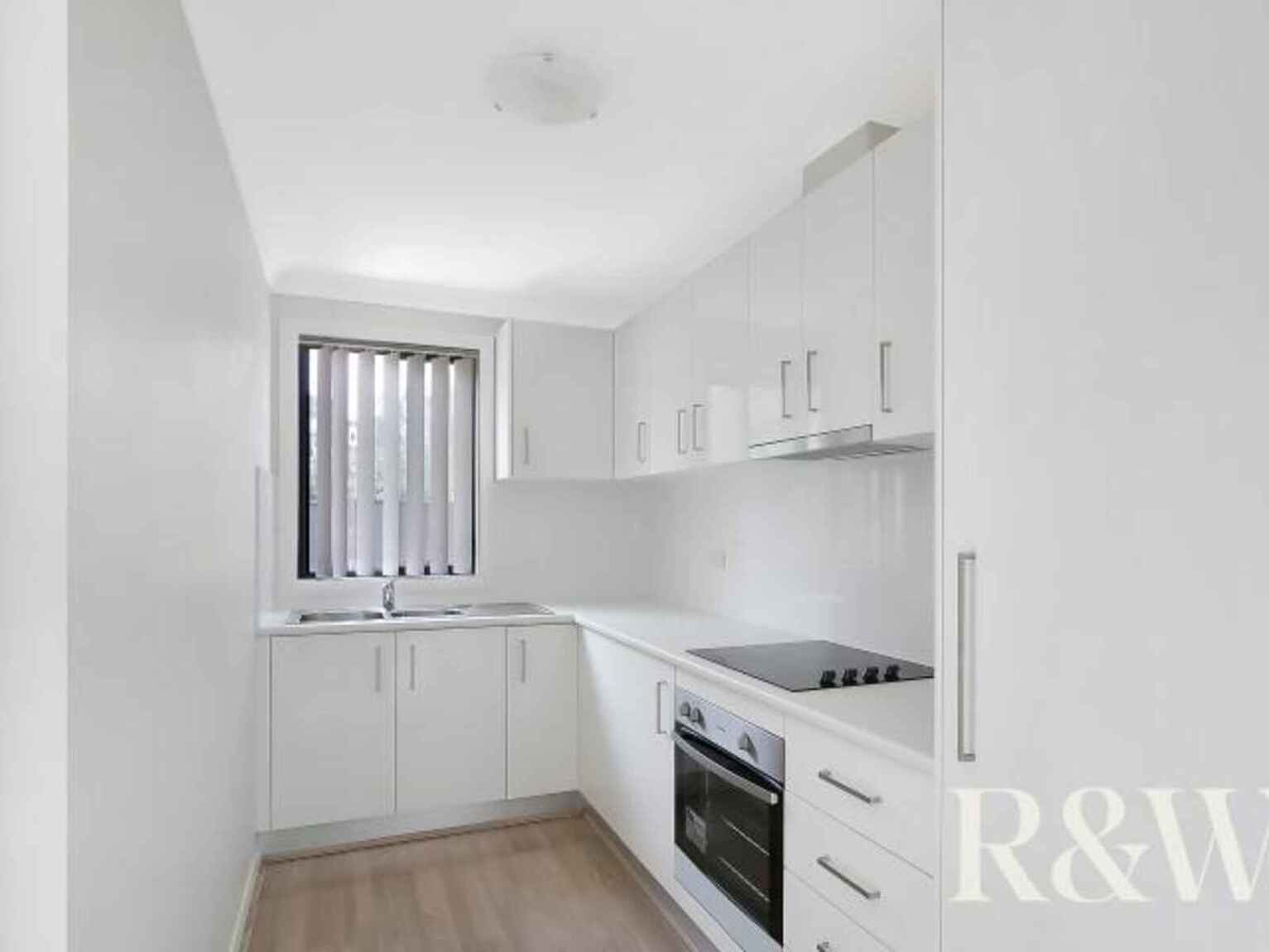 244A Banks Drive St Clair