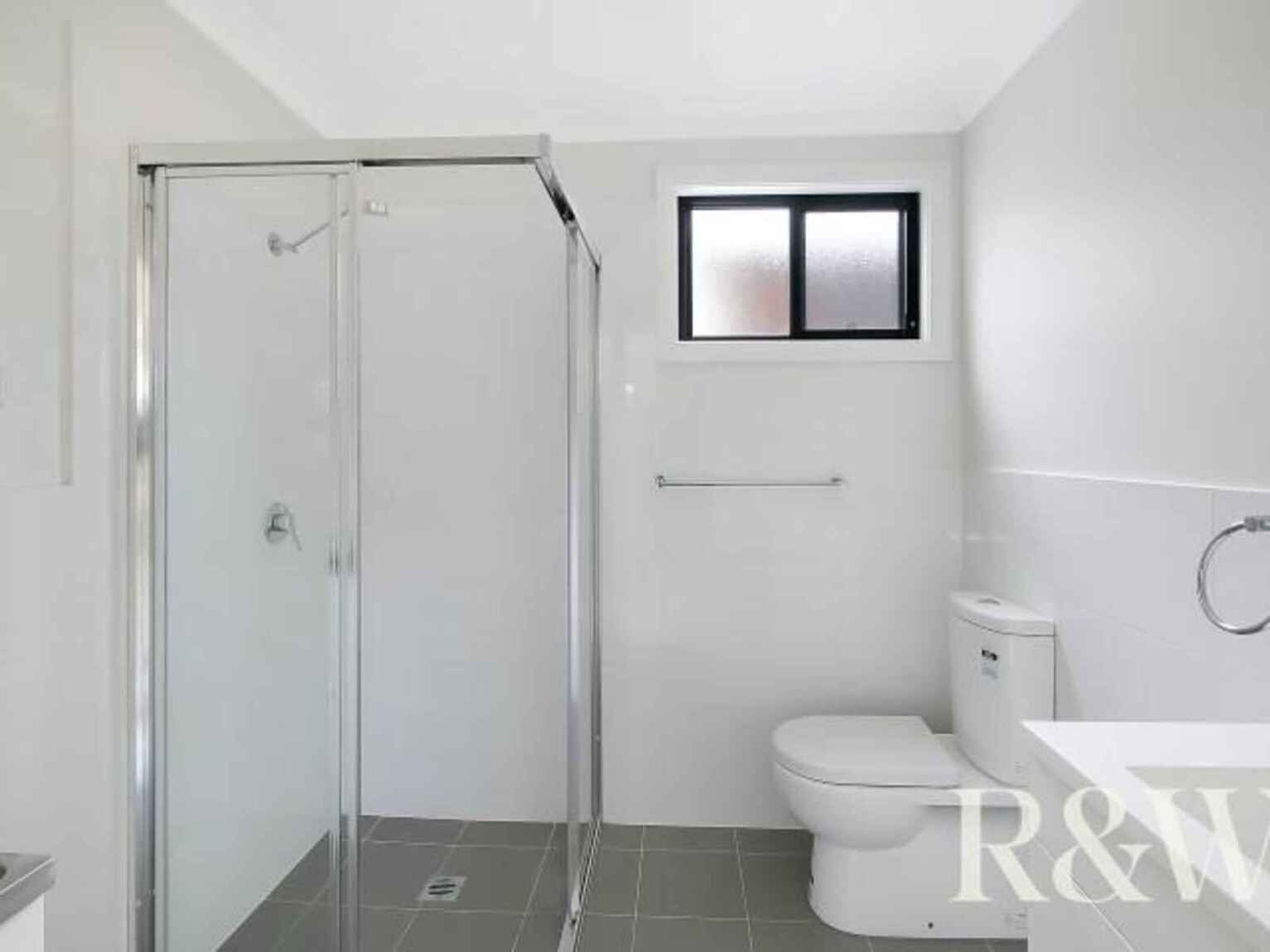 244A Banks Drive St Clair