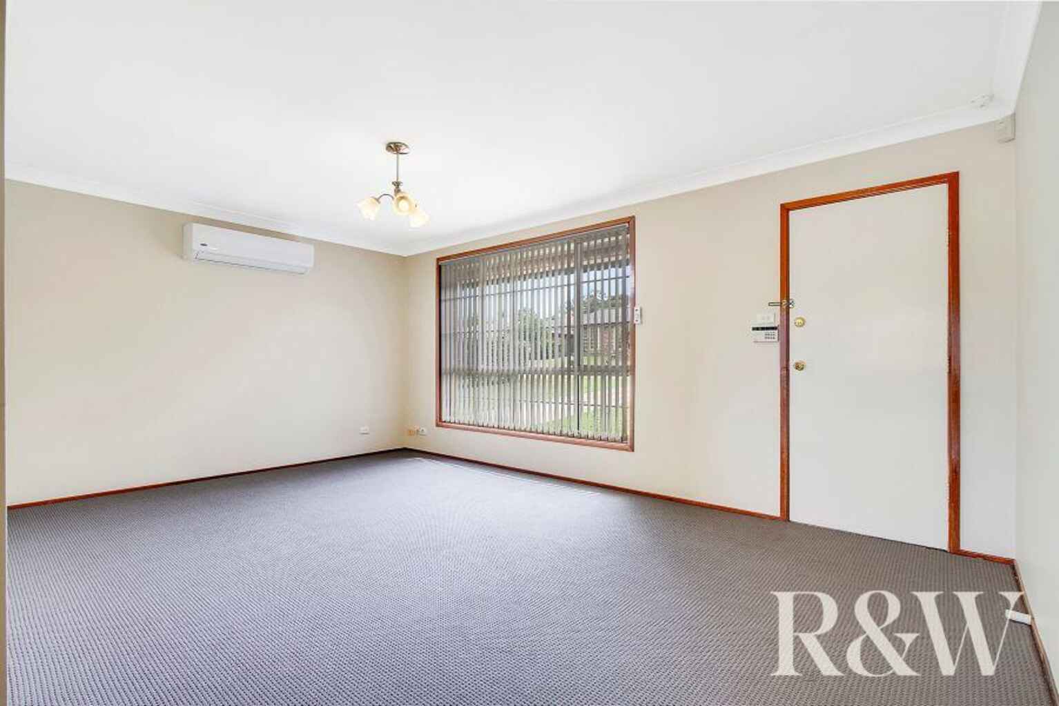 4 Sandalwood Avenue St Clair