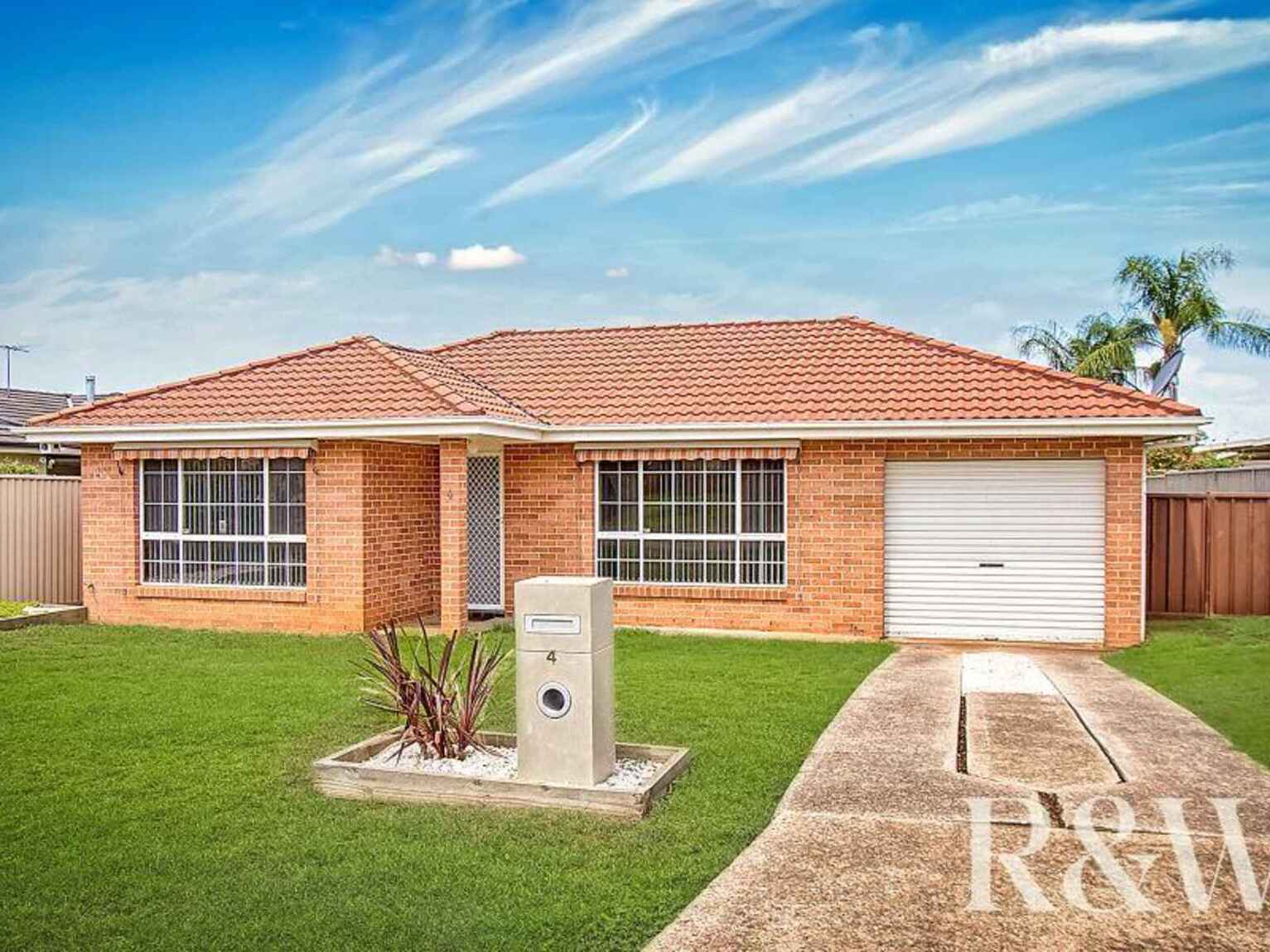 4 Sandalwood Avenue St Clair