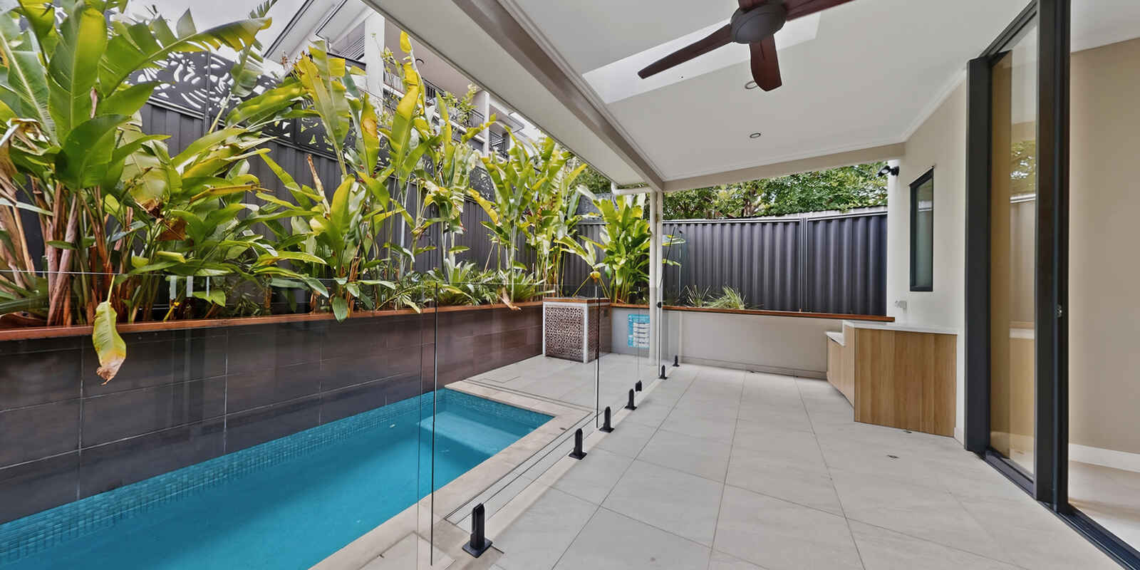 2/34 Salstone St Kangaroo Point