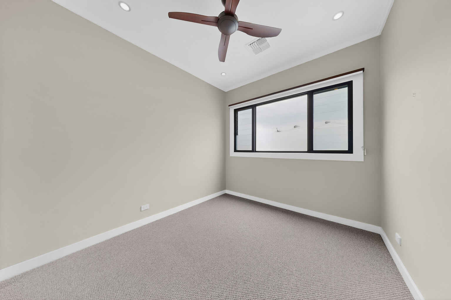 2/34 Salstone St Kangaroo Point