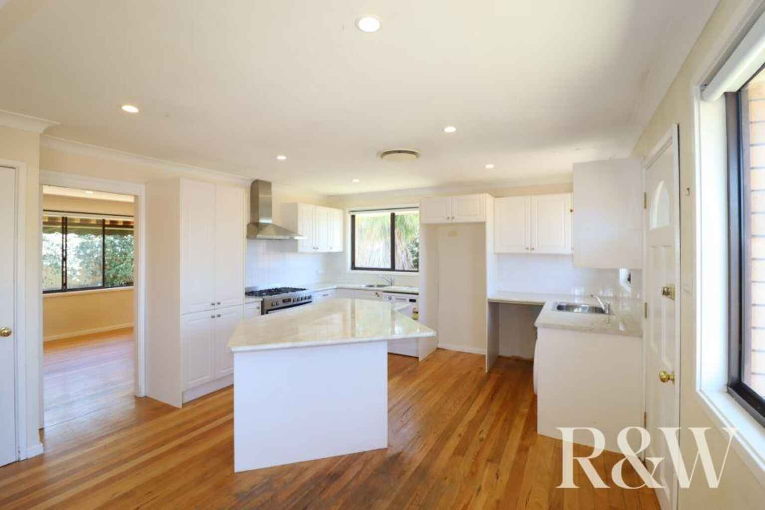 48 Harvey Circuit St Clair