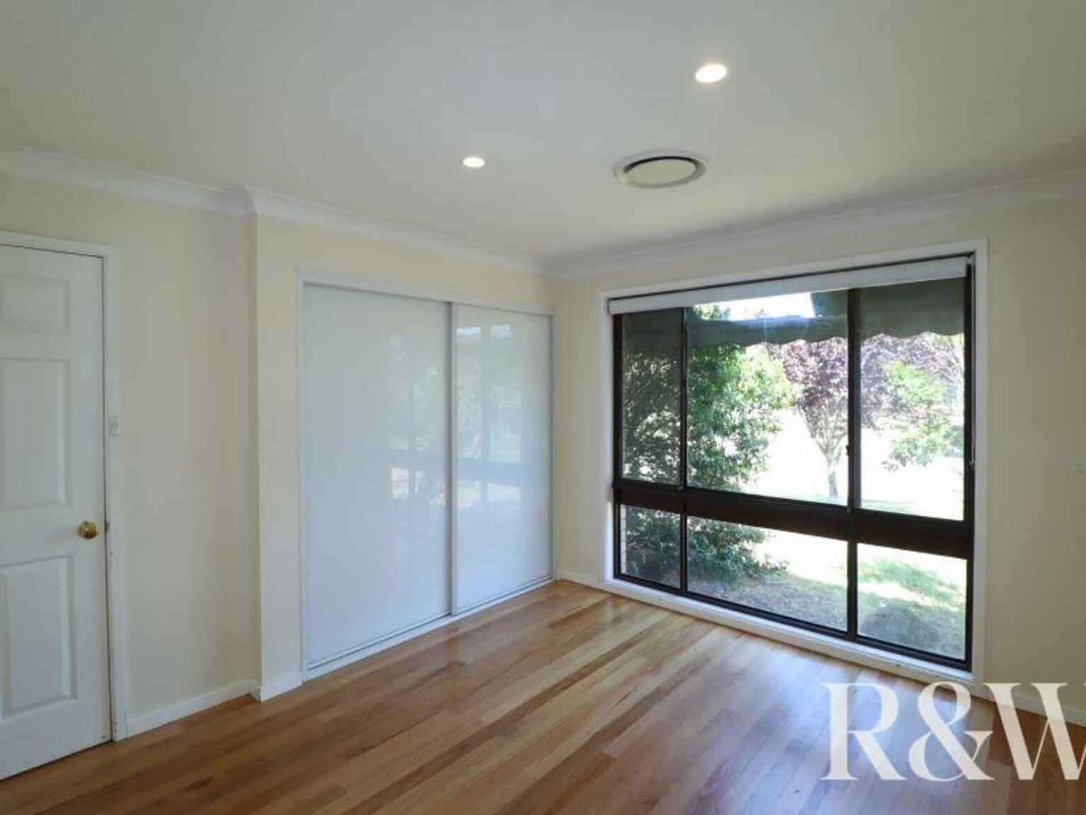 48 Harvey Circuit St Clair