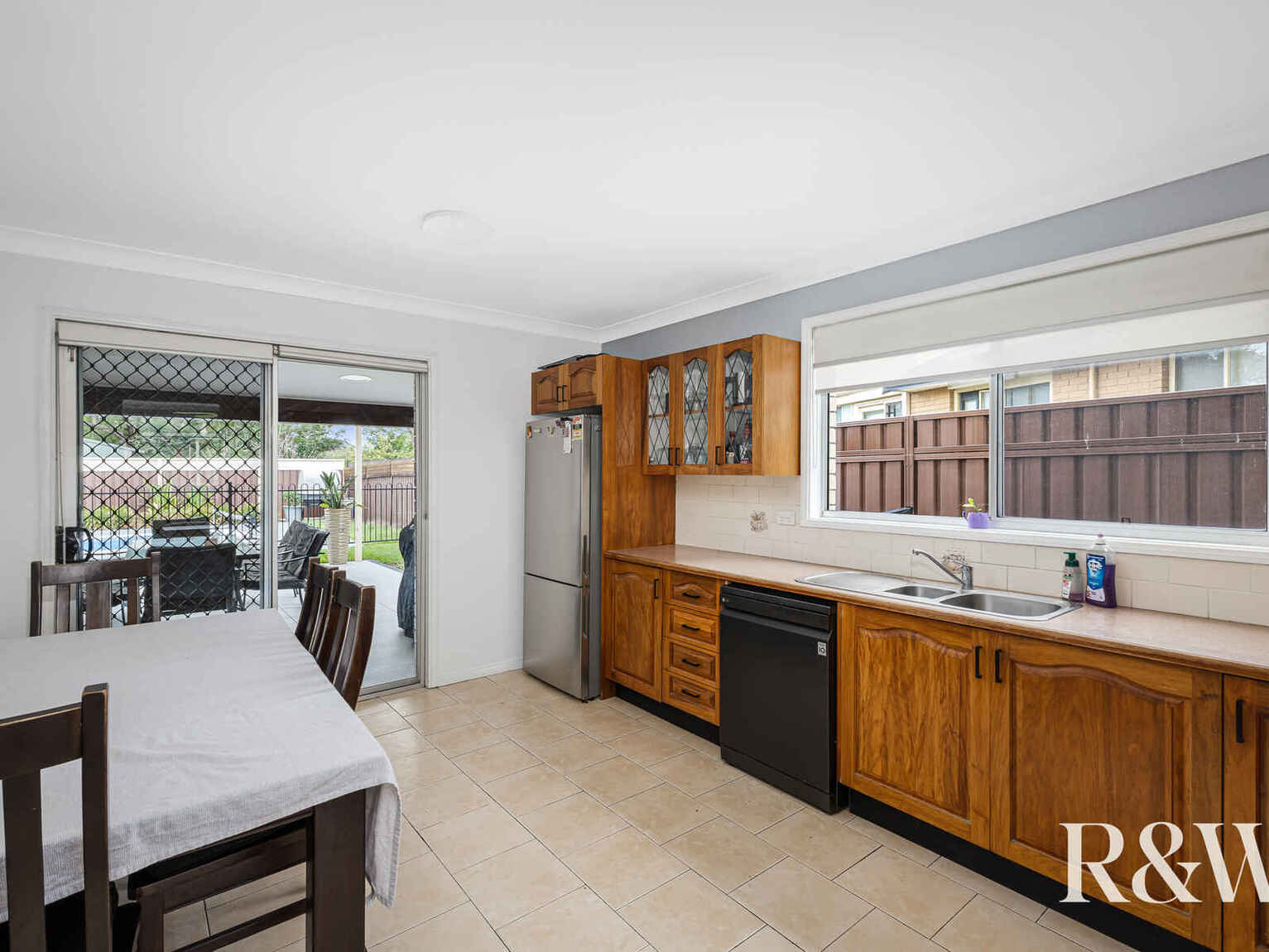 30 Francis Greenway Avenue St Clair