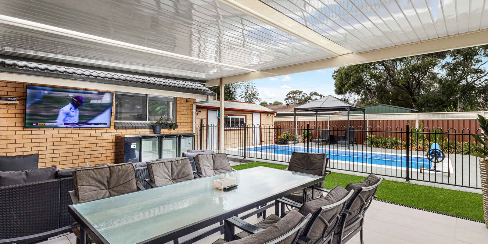 30 Francis Greenway Avenue St Clair