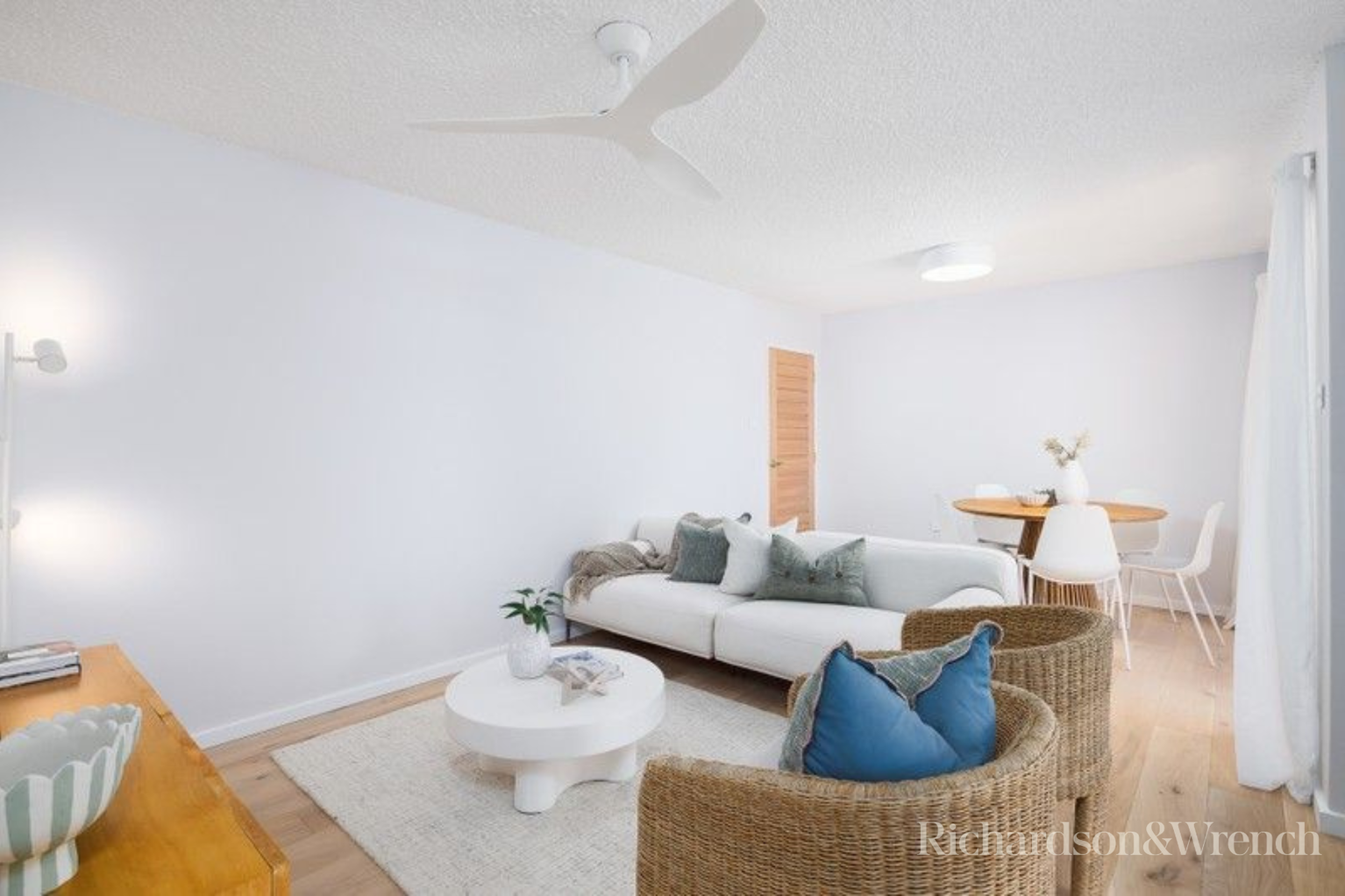 2/159 Booker Bay Road Booker Bay