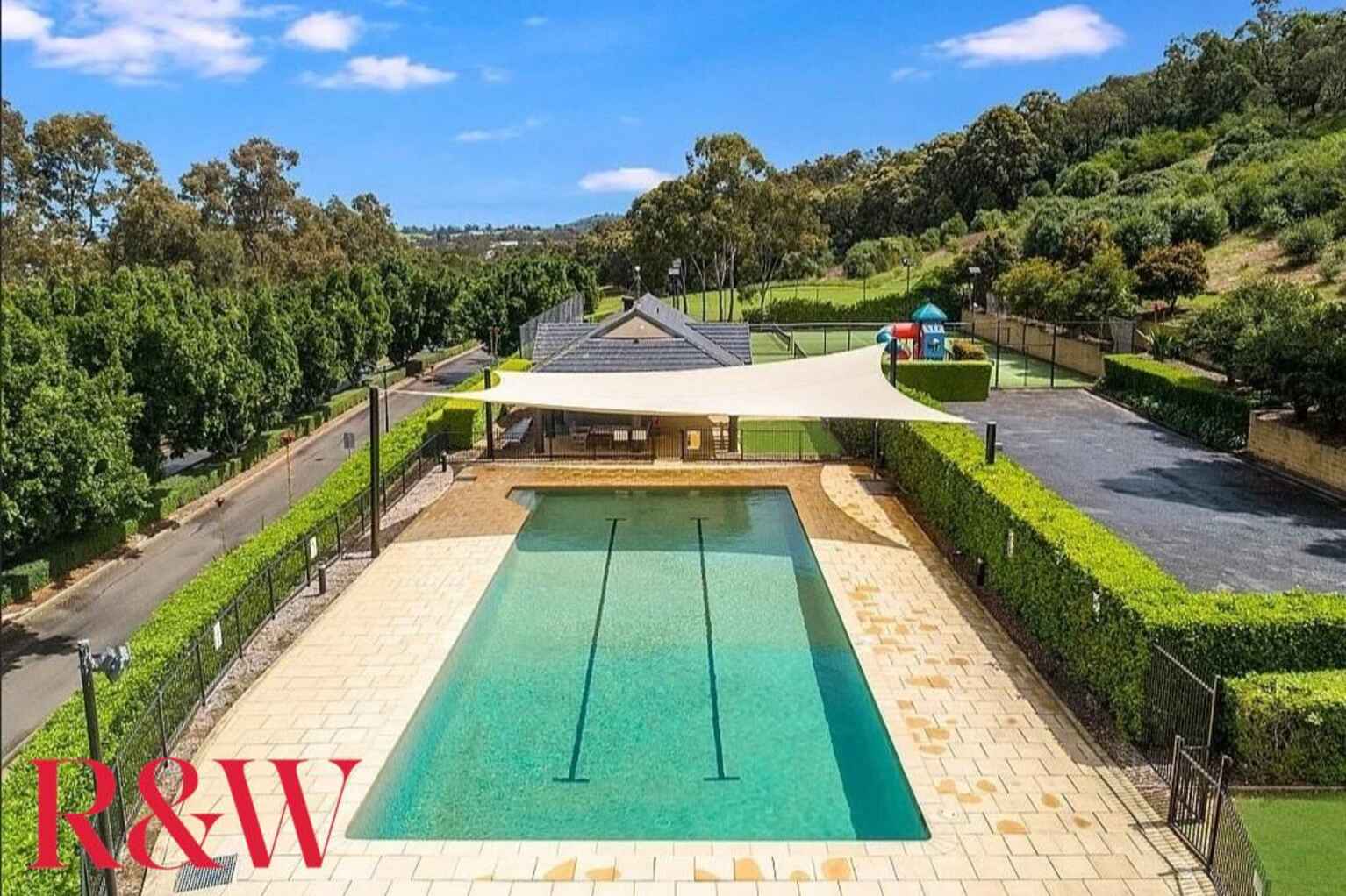 36 Governors Way Macquarie Links