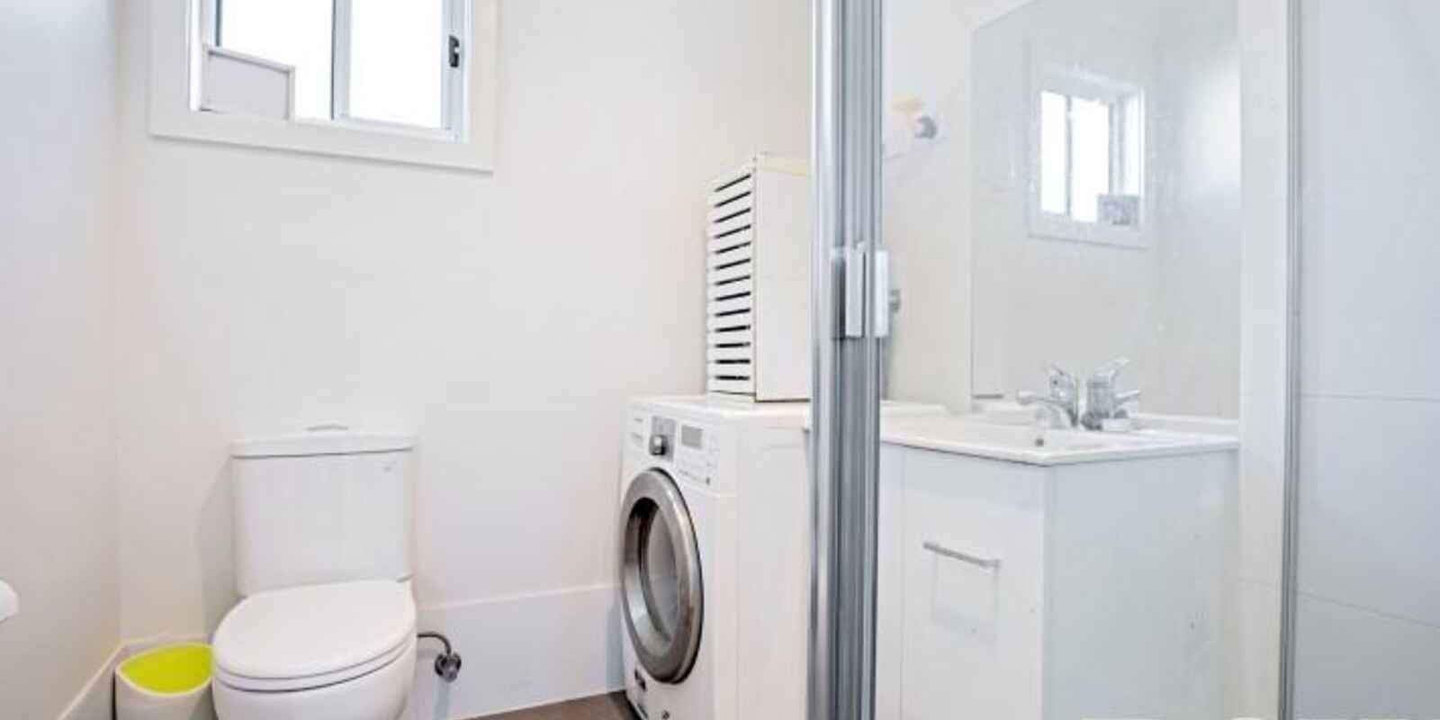 15 & 15A Kurama Crescent Whalan