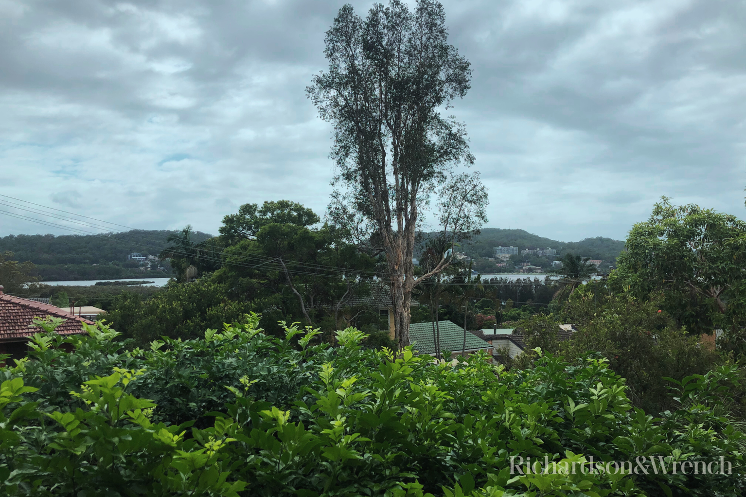 27 Fiona Street Point Clare