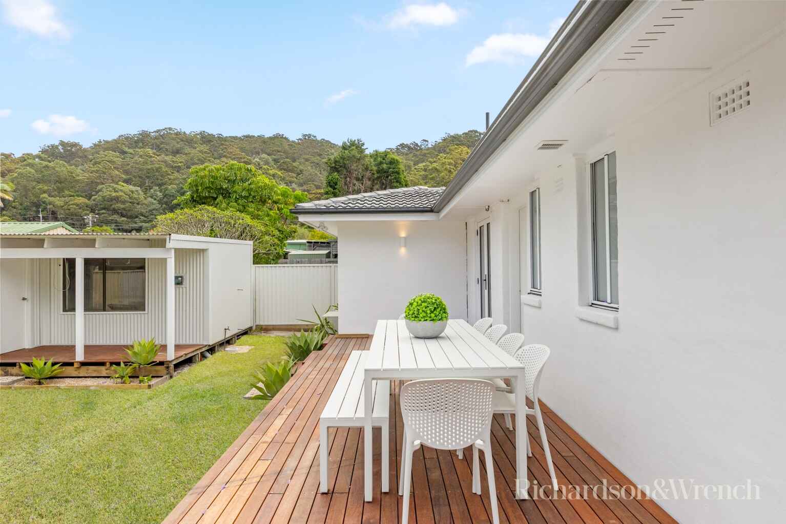 9 Nambucca Drive Woy Woy