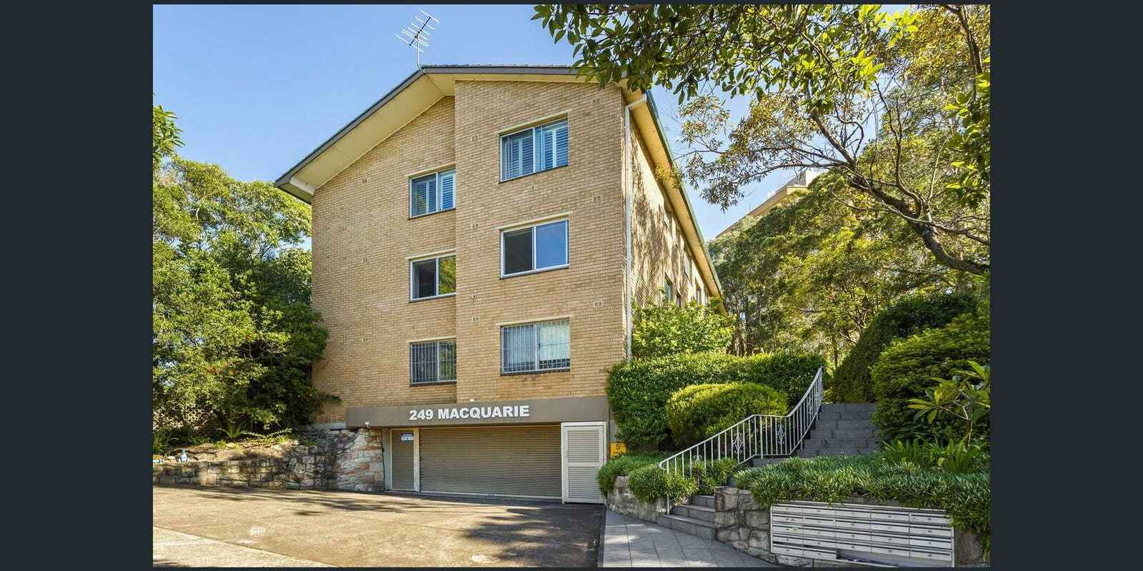 19/249 Ernest Street Crows Nest