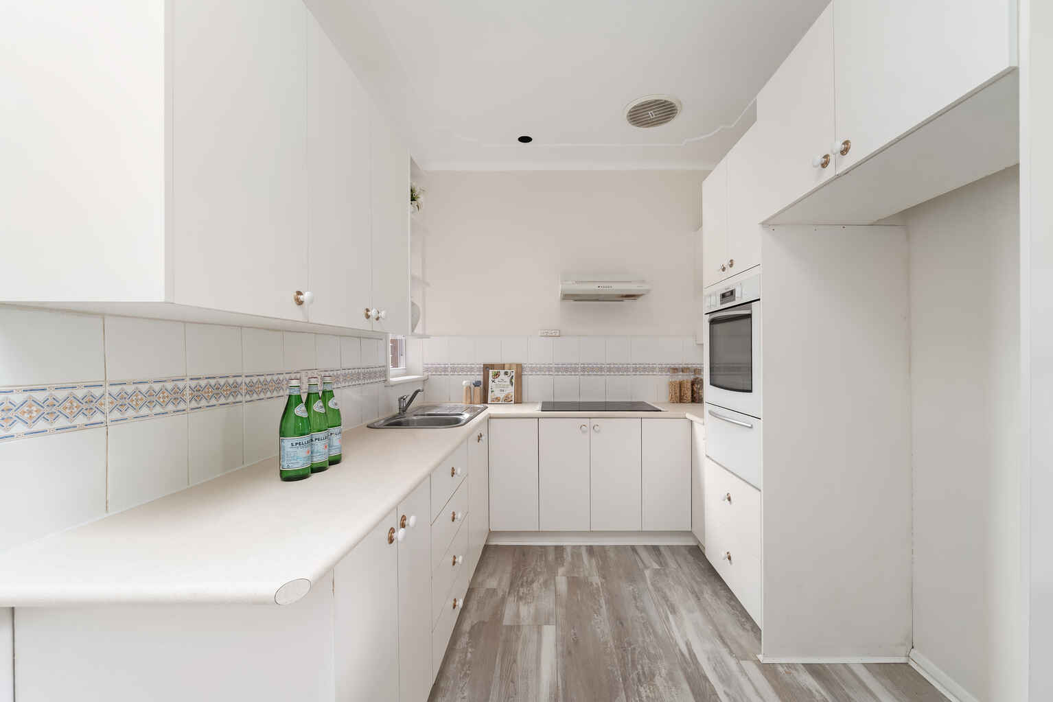 4/15 Solander Street Monterey