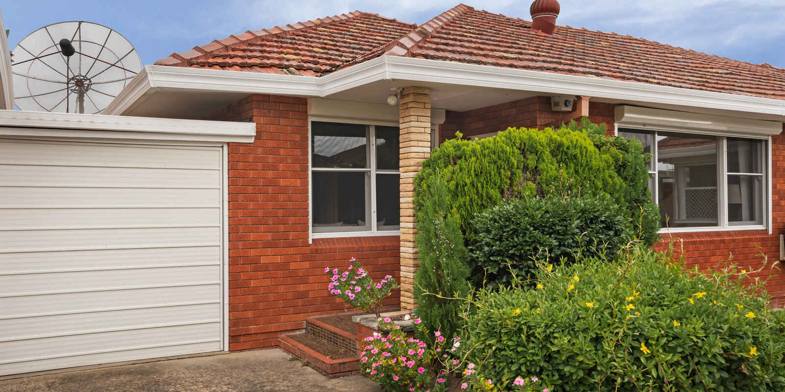 4/15 Solander Street Monterey