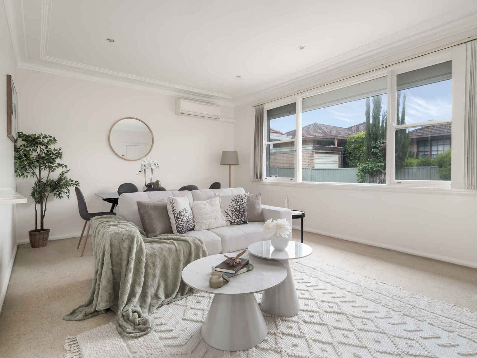 4/15 Solander Street Monterey